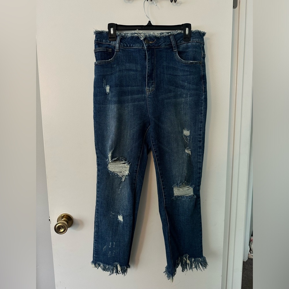 Risen Distressed Jeans